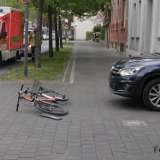 Radfahrer auf dem Gehweg bei Unfall verletzt
