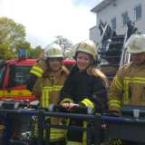 Girls-Day: Mädchen schauen hinter die Kulissen von Feuerwehr und Rettungsdienst