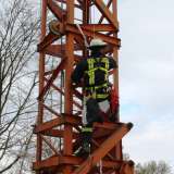 Zwölf Feuerwehrmänner haben erfolgreich den Lehrgang Absturzsicherung absolviert