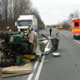 Lkw rast auf B 55 auf Trecker: 22-Jähriger in Spezialklinik 