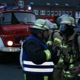 Manpower und viele Schläuche bei „Feuer“ bei  den Stadtwerken