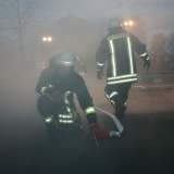 Manpower und viele Schläuche bei „Feuer“ bei  den Stadtwerken