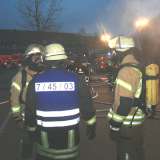 Manpower und viele Schläuche bei „Feuer“ bei  den Stadtwerken