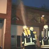 Manpower und viele Schläuche bei „Feuer“ bei  den Stadtwerken
