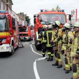 Starke Rauchentwicklung aus leerstehendem Gebäude