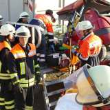 Interkommunale Zusammenarbeit bei Einsatzübung geprobt / Massenkarambolage hielt Retter in Atem