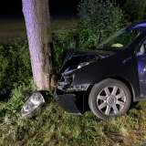 Schwerer Unfall: Baum-Kollision nach Kontrollverlust