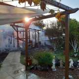 Brand einer Gartenhütte verursacht hohen Sachschaden