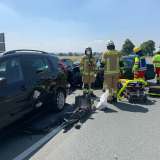 Schwerer Verkehrsunfall - vier Personen schwer verletzt