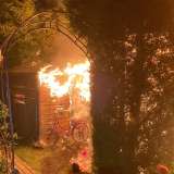 POL-SO: Gartenhütte brennt
