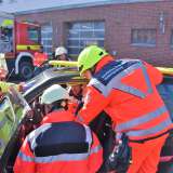 Gemeinsame Praxisübung - Notfallsanitäterkurs der Bundeswehr absolviert Praxistag auf der Feuer- und Rettungswache der Stadt Lippstadt