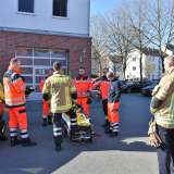 Gemeinsame Praxisübung - Notfallsanitäterkurs der Bundeswehr absolviert Praxistag auf der Feuer- und Rettungswache der Stadt Lippstadt