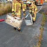 Kameradenrettung bei Feuerwehr Übung trainiert / Mayday Lage hielt Löschzug in Atem 
