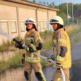 Kameradenrettung bei Feuerwehr Übung trainiert / Mayday Lage hielt Löschzug in Atem 