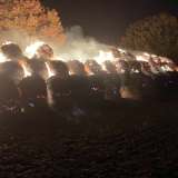 POL-SO: Heuballen in Brand gesetzt