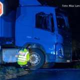 Tödlicher Unfall: 40-Tonner erfasst Radfahrer (70) auf der B55