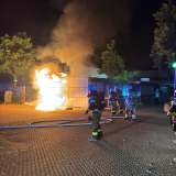 POL-SO: Papiercontainer ausgebrannt