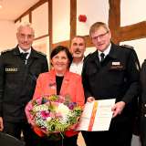 Landrätin Eva Irrgang erhält Feuerwehr-Ehrenmedaille - Hohe Auszeichnung im Beisein der Leiter der Feuerwehren im Kreis Soest überreicht