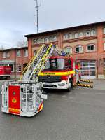 Drehleiter automatisch mit Korb